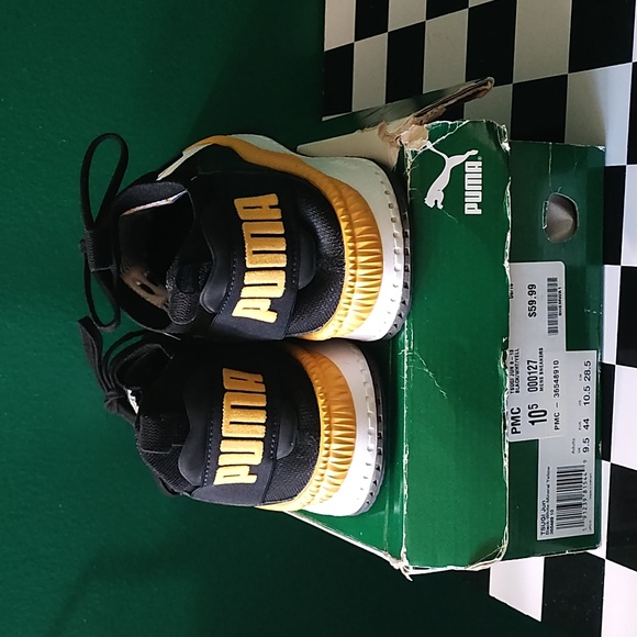 Puma - Picture 3 of 5